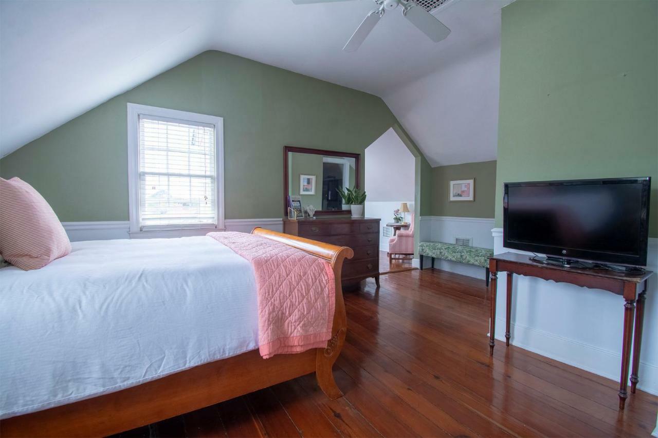 Daybed With Trundle In The Beautiful Ashley Inn 4 Blocks From King St Charleston Exteriör bild